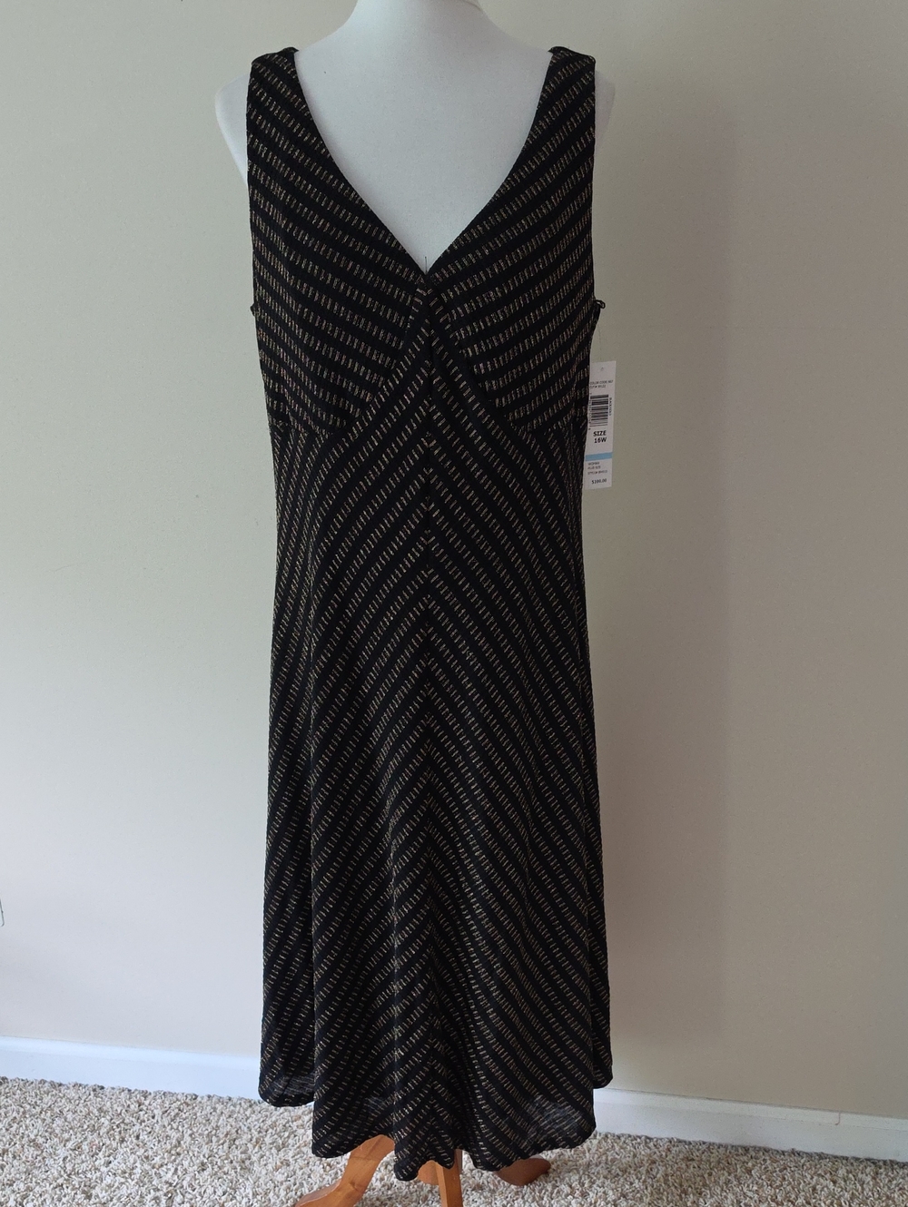 Tiana .B Sleeveless Black & Gold V-Neck Dress Brand New